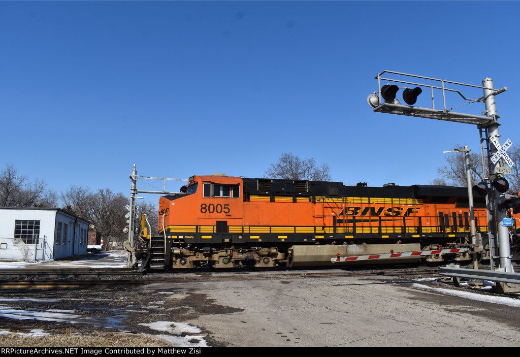 BNSF 8005